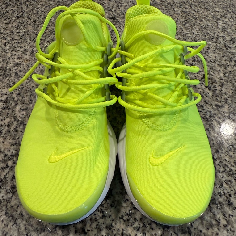 Nike Presto Volt NWOT-never worn SUPER CLEAN
